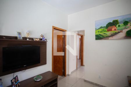 Sala de casa à venda com 2 quartos, 300m² em Europa, Belo Horizonte