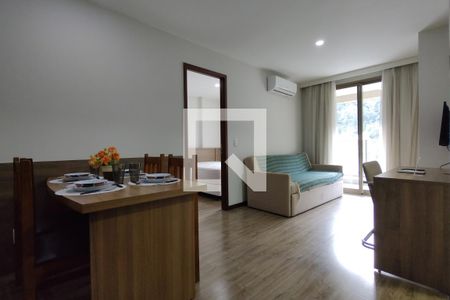 Sala  de apartamento para alugar com 1 quarto, 48m² em Jacarepaguá, Rio de Janeiro