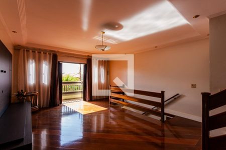 Sala de casa para alugar com 4 quartos, 264m² em Jardim Rina, Santo André