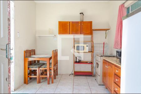Sala / Cozinha de kitnet/studio para alugar com 1 quarto, 45m² em Santinho, Florianópolis