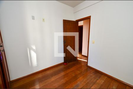 Quarto1 de apartamento à venda com 3 quartos, 120m² em Sagrada Família, Belo Horizonte