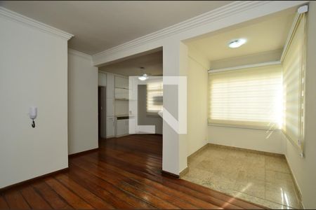 Sala de apartamento à venda com 3 quartos, 120m² em Sagrada Família, Belo Horizonte