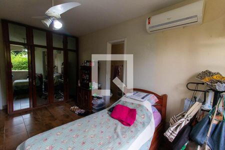 Casa à venda com 710m², 4 quartos e 4 vagas Casa à venda com 710m², 4 quartos e 4 vagasSuíte 2