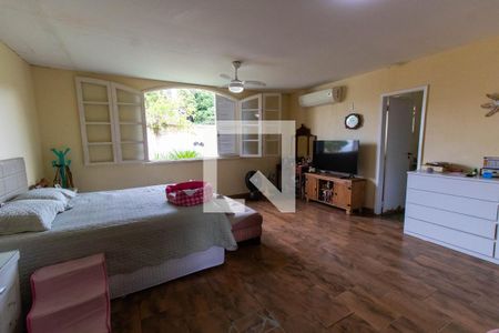 Casa à venda com 710m², 4 quartos e 4 vagas Casa à venda com 710m², 4 quartos e 4 vagasSuíte 1