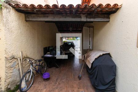 Casa à venda com 710m², 4 quartos e 4 vagas Casa à venda com 710m², 4 quartos e 4 vagasÁrea Externa