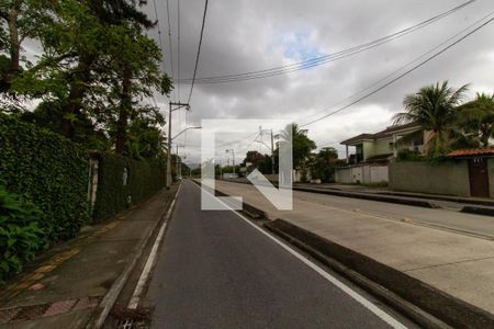 Casa à venda com 710m², 4 quartos e 4 vagas Casa à venda com 710m², 4 quartos e 4 vagasVista da Rua