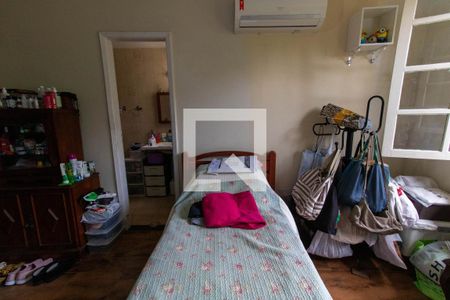 Casa à venda com 710m², 4 quartos e 4 vagas Casa à venda com 710m², 4 quartos e 4 vagasSuíte 2