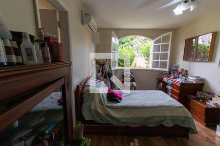 Casa à venda com 710m², 4 quartos e 4 vagas Casa à venda com 710m², 4 quartos e 4 vagasSuíte 2