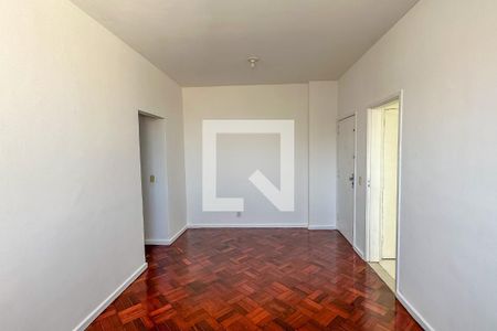 Sala de apartamento para alugar com 2 quartos, 80m² em Leme, Rio de Janeiro
