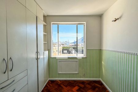 Quarto 01 de apartamento para alugar com 2 quartos, 80m² em Leme, Rio de Janeiro
