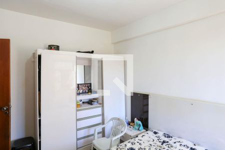 Quarto de apartamento à venda com 3 quartos, 90m² em Sagrada Família, Belo Horizonte