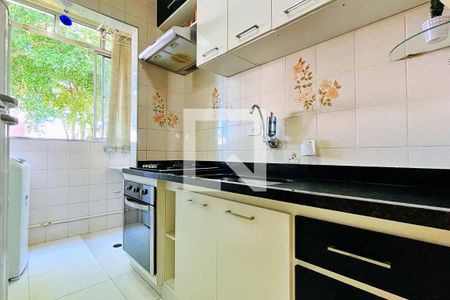 Cozinha de apartamento à venda com 2 quartos, 49m² em Vila Rio de Janeiro, Guarulhos