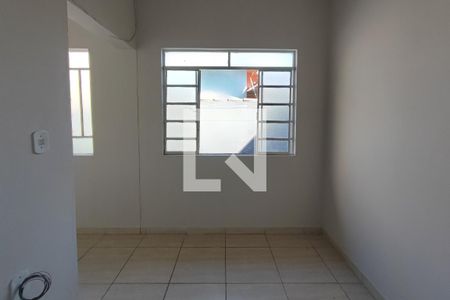 Sala de casa para alugar com 1 quarto, 40m² em Jardim Santa Amália, Campinas