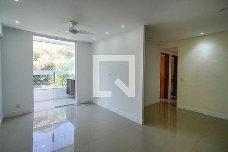 Sala de apartamento à venda com 2 quartos, 70m² em Santana, Niterói