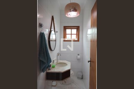 Casa à venda com 190m², 3 quartos e 4 vagas Casa à venda com 190m², 3 quartos e 4 vagasLavabo