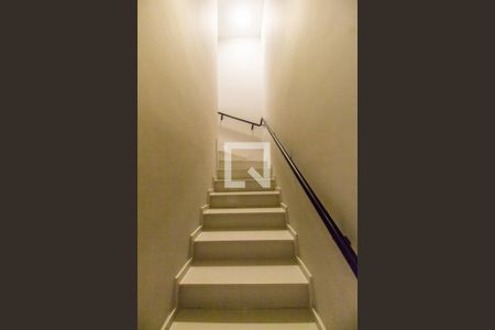 Escada de casa de condomínio à venda com 3 quartos, 152m² em Tanquinho, Santana de Parnaíba