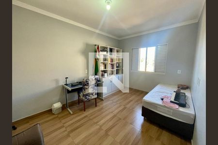 Casa à venda com 159m², 4 quartos e 2 vagas Casa à venda com 159m², 4 quartos e 2 vagasQuarto 2