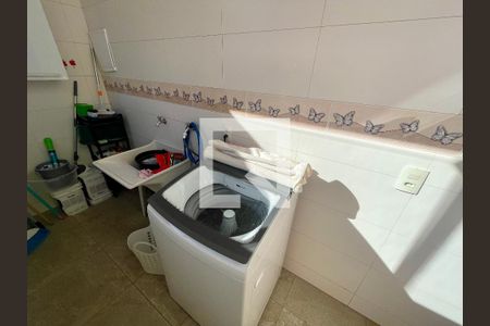 Casa à venda com 159m², 4 quartos e 2 vagas Casa à venda com 159m², 4 quartos e 2 vagasÁrea de Serviço