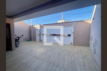 Casa à venda com 159m², 4 quartos e 2 vagas Casa à venda com 159m², 4 quartos e 2 vagasGaragem