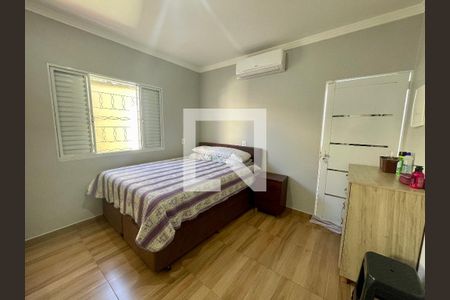 Casa à venda com 159m², 4 quartos e 2 vagas Casa à venda com 159m², 4 quartos e 2 vagasQuarto 4