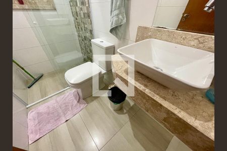 Casa à venda com 159m², 4 quartos e 2 vagas Casa à venda com 159m², 4 quartos e 2 vagasBanheiro 2