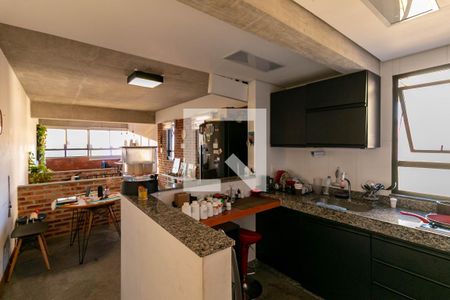 Cozinha de apartamento à venda com 1 quarto, 60m² em Santa Lúcia, Belo Horizonte