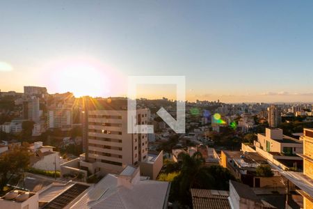 Sala de apartamento à venda com 1 quarto, 60m² em Santa Lúcia, Belo Horizonte