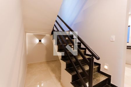 Escada de casa à venda com 3 quartos, 131m² em Vila Clarice, Santo André
