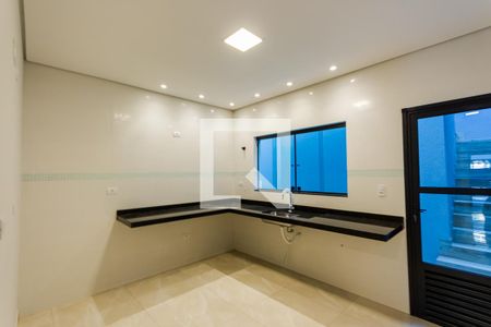 Casa à venda com 131m², 3 quartos e 2 vagas Casa à venda com 131m², 3 quartos e 2 vagasCozinha