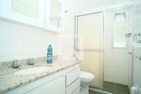 Banheiro de apartamento para alugar com 1 quarto, 54m² em Pinheiros, São Paulo
