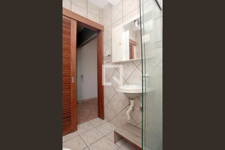 Banheiro de kitnet/studio à venda com 1 quarto, 35m² em Centro Historico, Porto Alegre