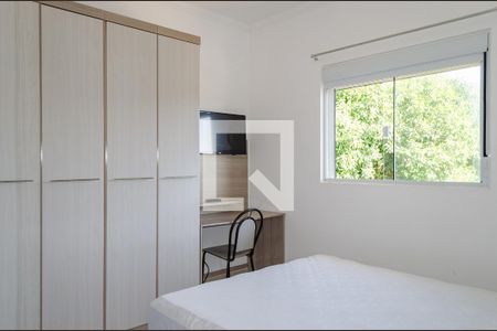 Suíte - Dormitório de apartamento para alugar com 2 quartos, 69m² em Ingleses do Rio Vermelho, Florianópolis