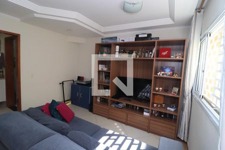 Sala de TV de casa de condomínio à venda com 3 quartos, 105m² em Vila Esperança, São Paulo