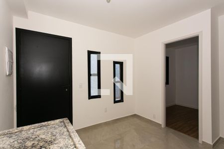 Sala de apartamento para alugar com 2 quartos, 30m² em Guaiaúna, São Paulo