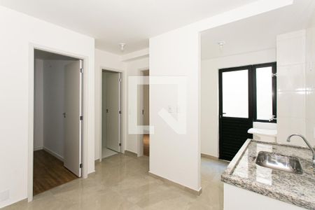 Sala de apartamento para alugar com 2 quartos, 30m² em Guaiaúna, São Paulo