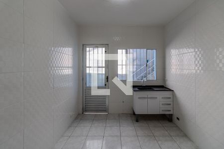 Sala/Cozinha de casa para alugar com 1 quarto, 30m² em Jardim Campo Limpo, São Paulo