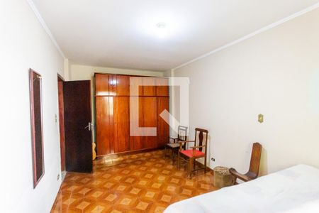 Quarto de casa para alugar com 3 quartos, 221m² em Santa Teresinha, Santo André
