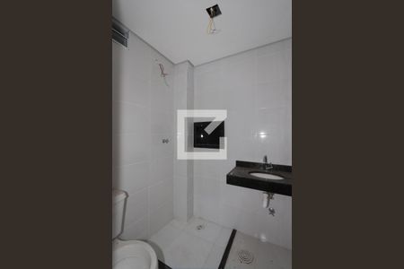 Banheiro de kitnet/studio à venda com 1 quarto, 32m² em Quinta da Paineira, São Paulo