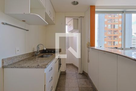 Cozinha de apartamento para alugar com 1 quarto, 60m² em Santo Agostinho, Belo Horizonte