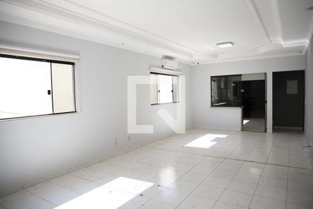 Sala 2 de casa para alugar com 3 quartos, 400m² em Setor Três Marias, Goiânia