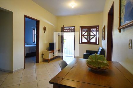 Sala  de casa para alugar com 2 quartos, 80m² em Rio Tavares, Florianópolis