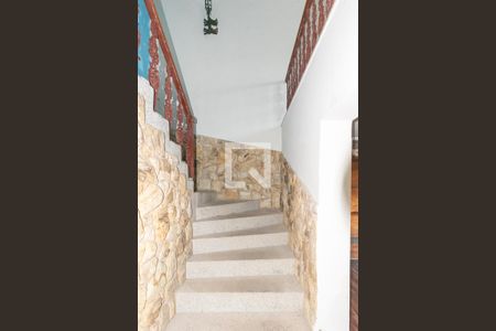 Escada de casa à venda com 3 quartos, 215m² em São Bernardo, Campinas