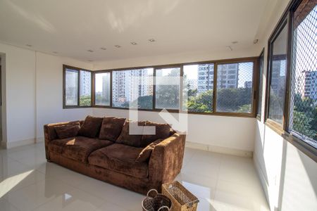 Sala de apartamento à venda com 2 quartos, 92m² em Passo da Areia, Porto Alegre