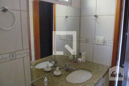 Banheiro de apartamento à venda com 2 quartos, 120m² em Fernão Dias, Belo Horizonte