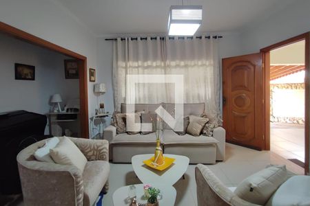 Sala de Estar de casa à venda com 3 quartos, 230m² em Jardim Garcia, Campinas