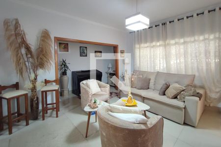 Sala de Estar de casa para alugar com 2 quartos, 230m² em Jardim Garcia, Campinas