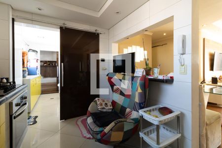 Cozinha de apartamento à venda com 3 quartos, 74m² em Vila Celeste, São Paulo