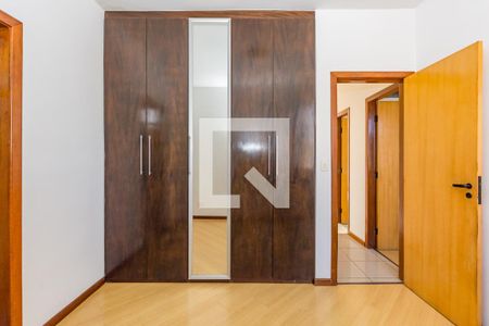 Quarto 1 de apartamento para alugar com 3 quartos, 90m² em Buritis, Belo Horizonte