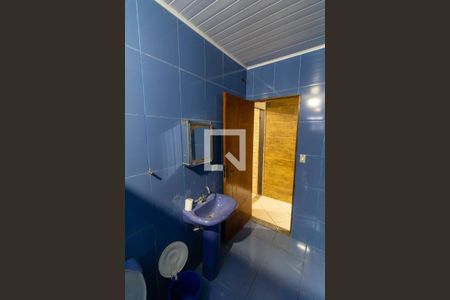 Banheiro de casa para alugar com 1 quarto, 76m² em Vila Virgínia, Itaquaquecetuba