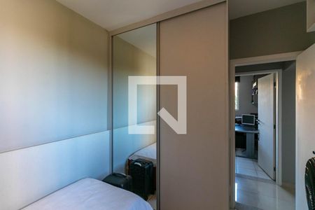 Quarto 2 de apartamento para alugar com 3 quartos, 85m² em Estrela Dalva, Belo Horizonte